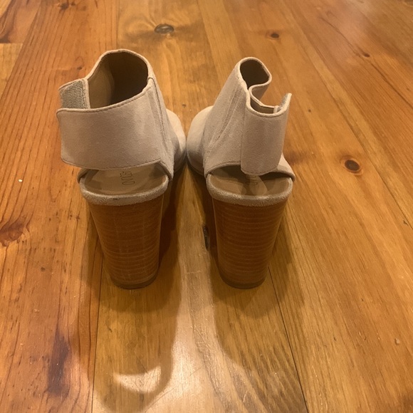 Abound Peep Toe Heels - Picture 4 of 4